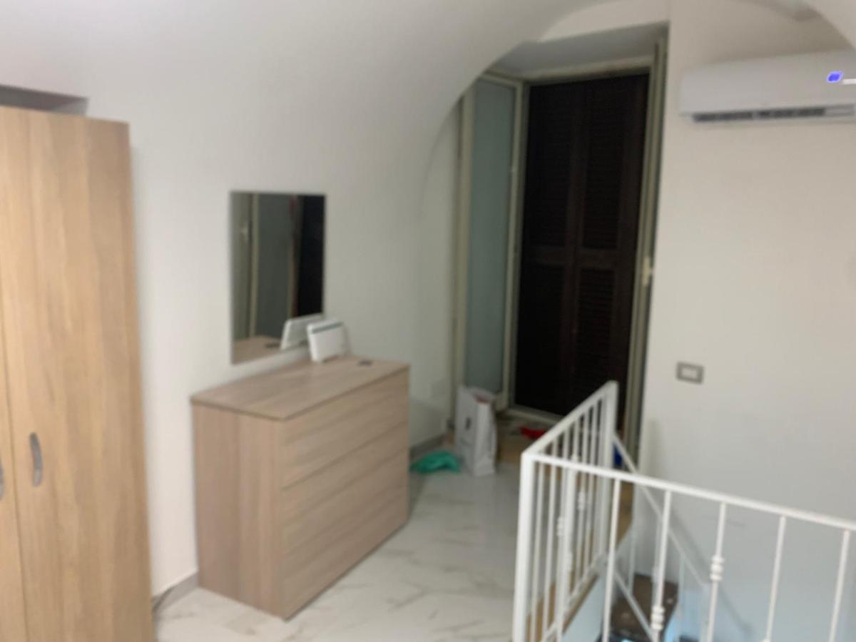 Apartament Viky House Chiaja 1 Neapol Zewnętrze zdjęcie
