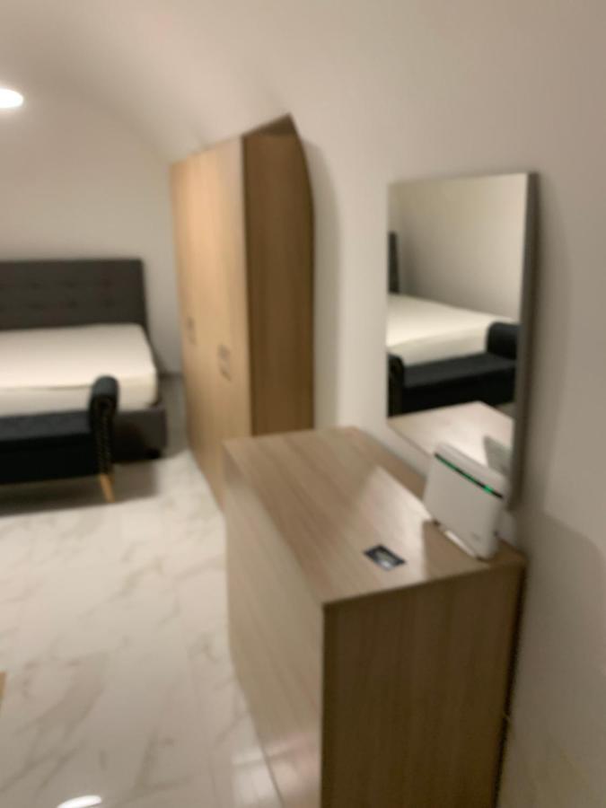 Apartament Viky House Chiaja 1 Neapol Zewnętrze zdjęcie
