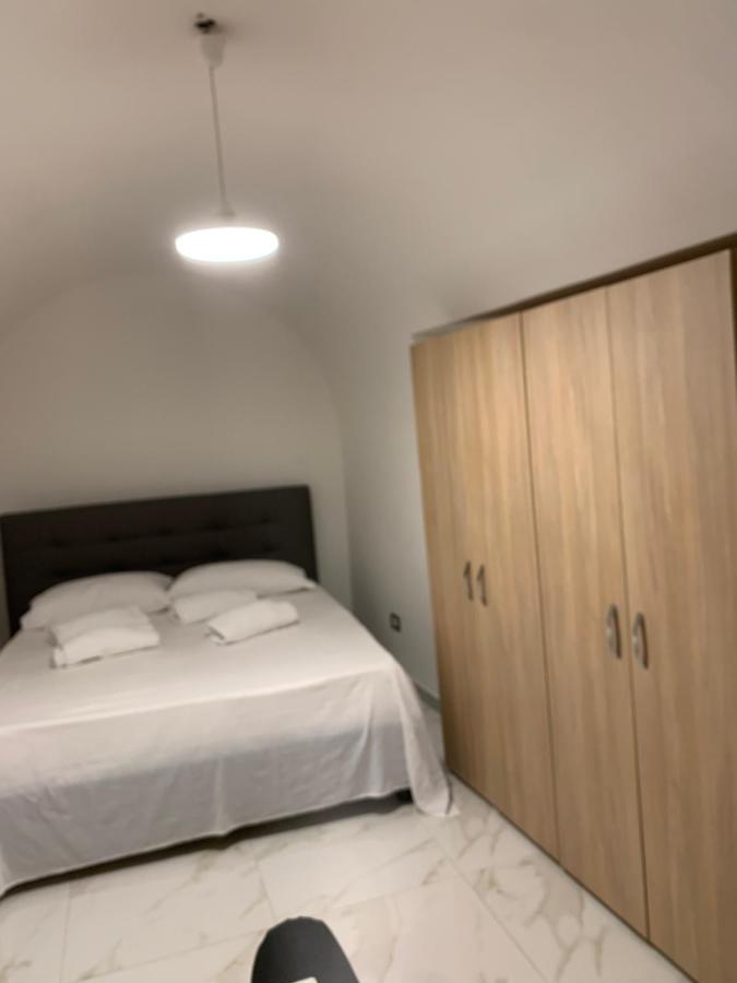 Apartament Viky House Chiaja 1 Neapol Zewnętrze zdjęcie