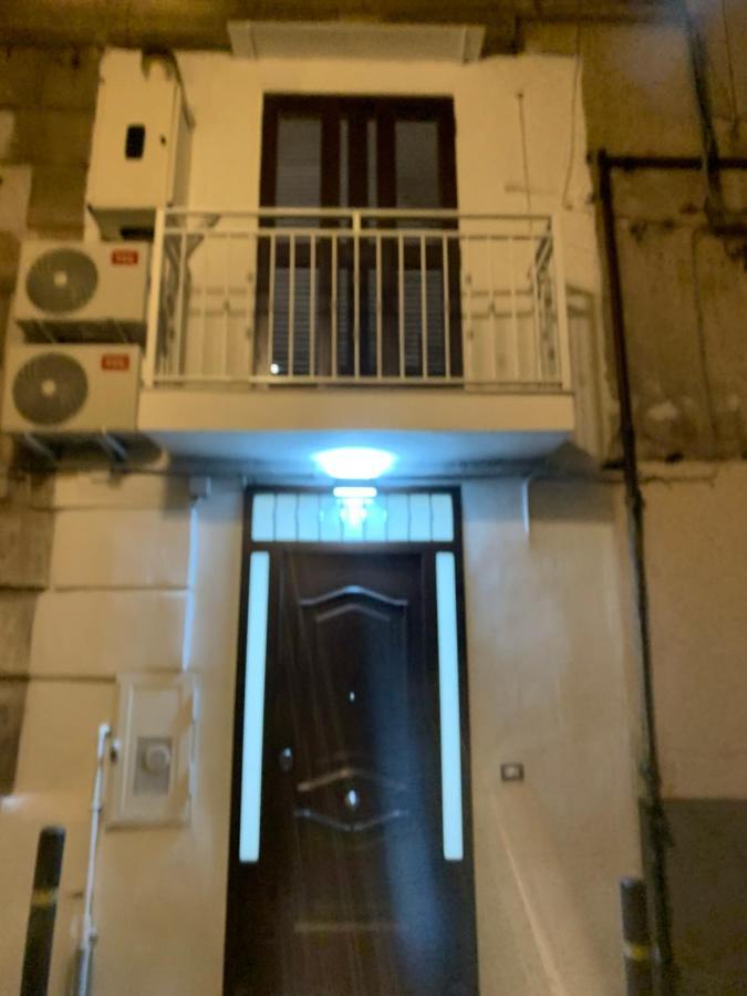 Apartament Viky House Chiaja 1 Neapol Zewnętrze zdjęcie