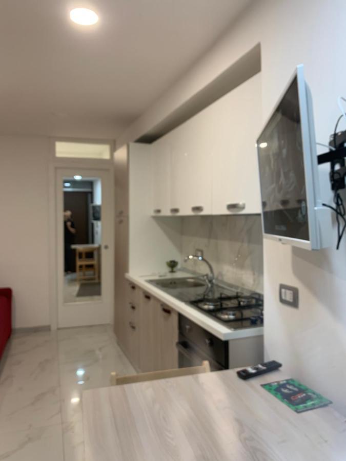 Apartament Viky House Chiaja 1 Neapol Zewnętrze zdjęcie